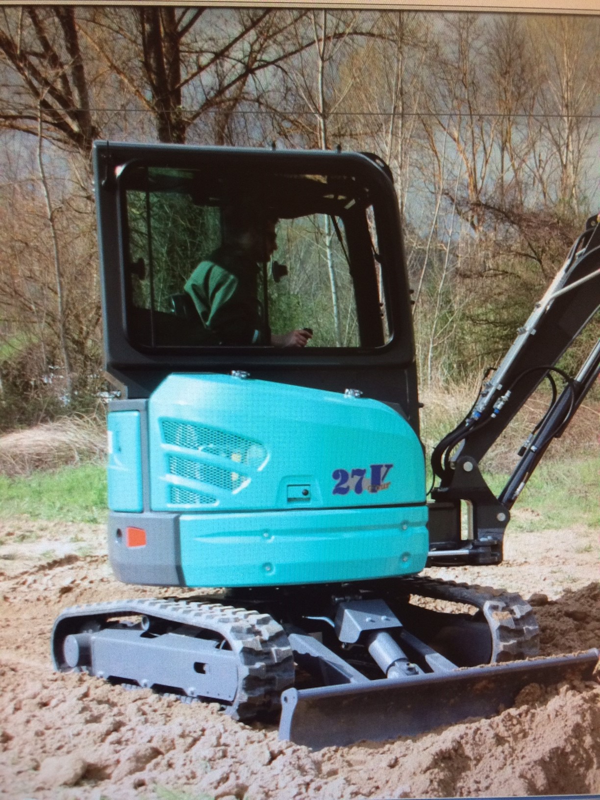 Miniexcavadoras IHI 27V4